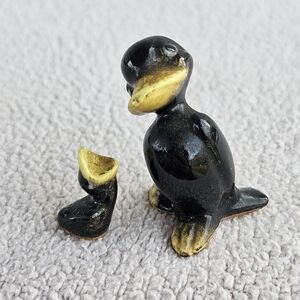 Hagen Renaker Crow Bird Set Mama Baby Black Miniature Set of 2 Figurines 1 1/16"